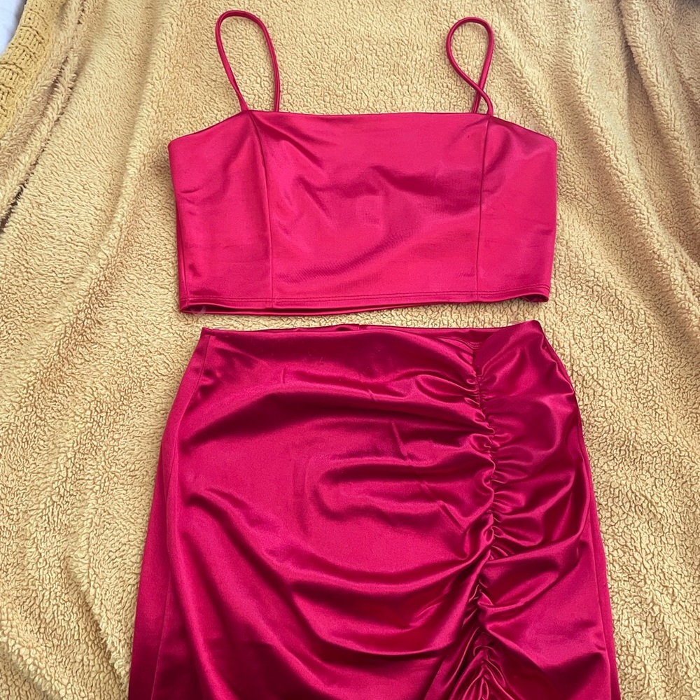 Two piece set, skirt and cropped tank